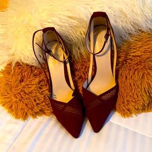 👠Gorgeous Nine West Suede Pump